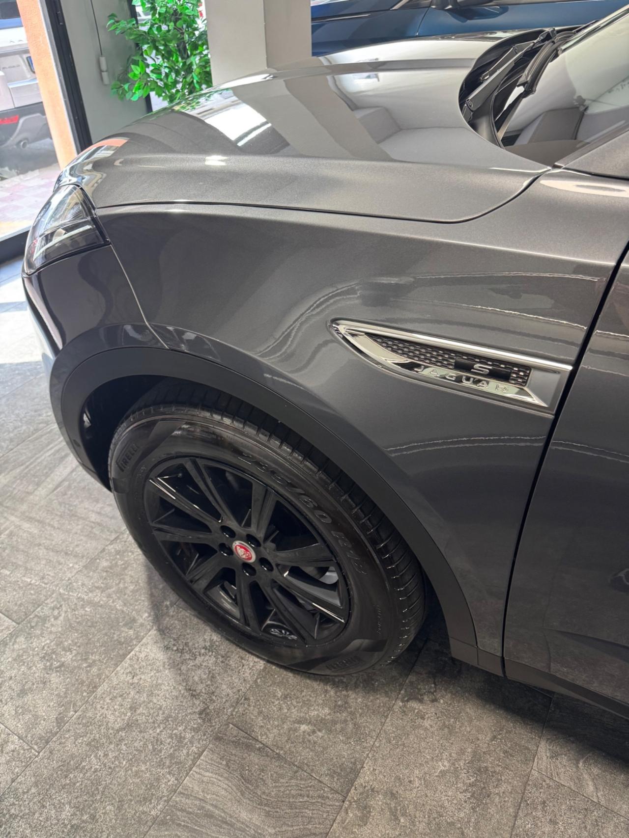 Jaguar E-Pace 2.0D 150 CV S Finanziabile