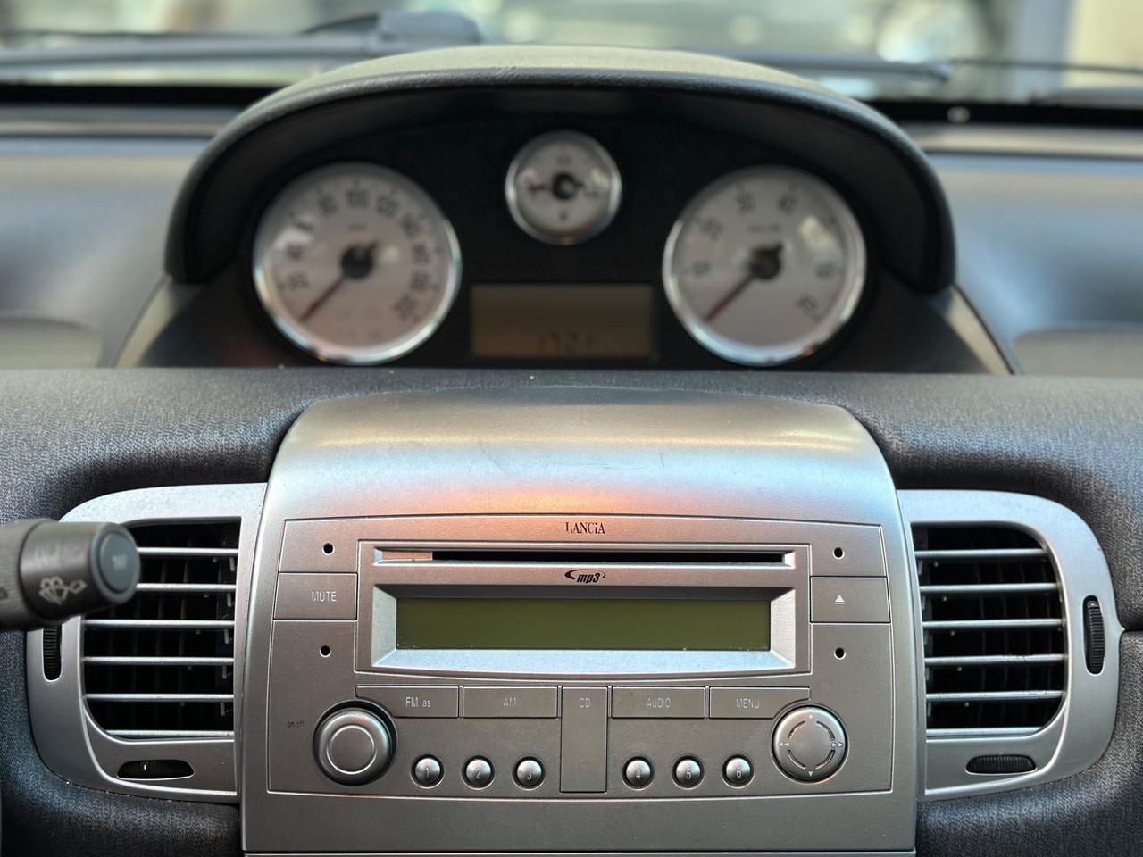Lancia Ypsilon 1.3 MULTIJET 75CV Diva neopatentati ok