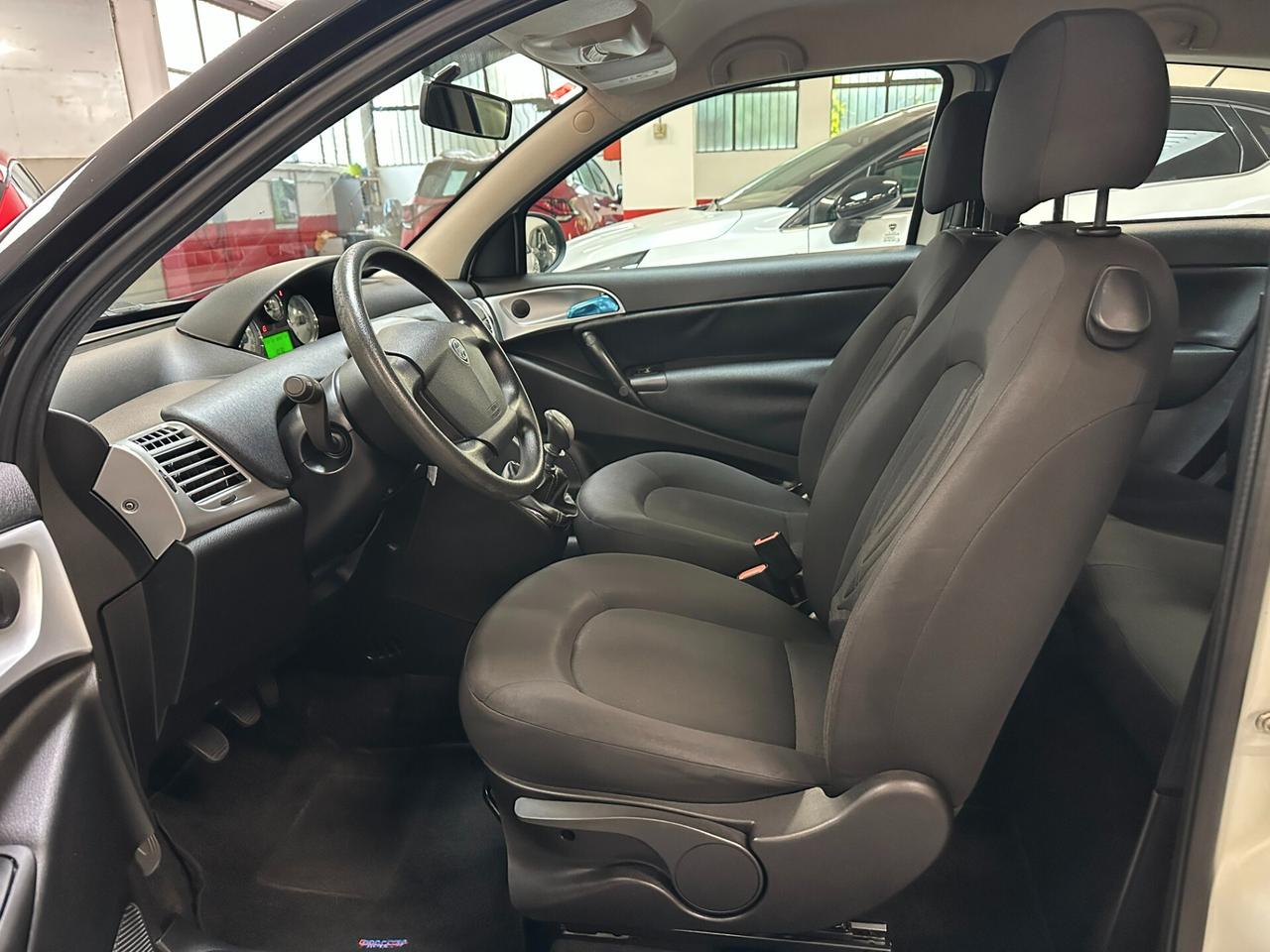 Lancia Ypsilon 1.2 69 CV Platinum