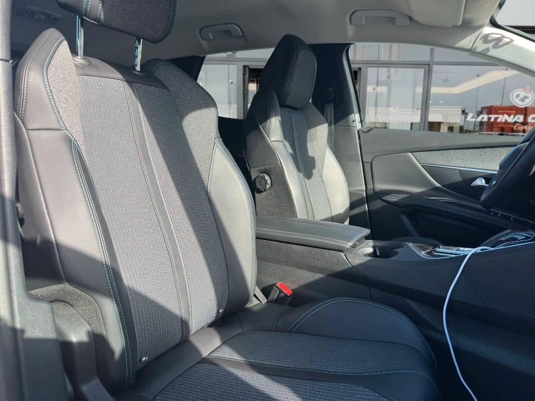 Peugeot 3008 II 1.6 hybrid4 phev Allure Pack 300cv AUTOMATICA