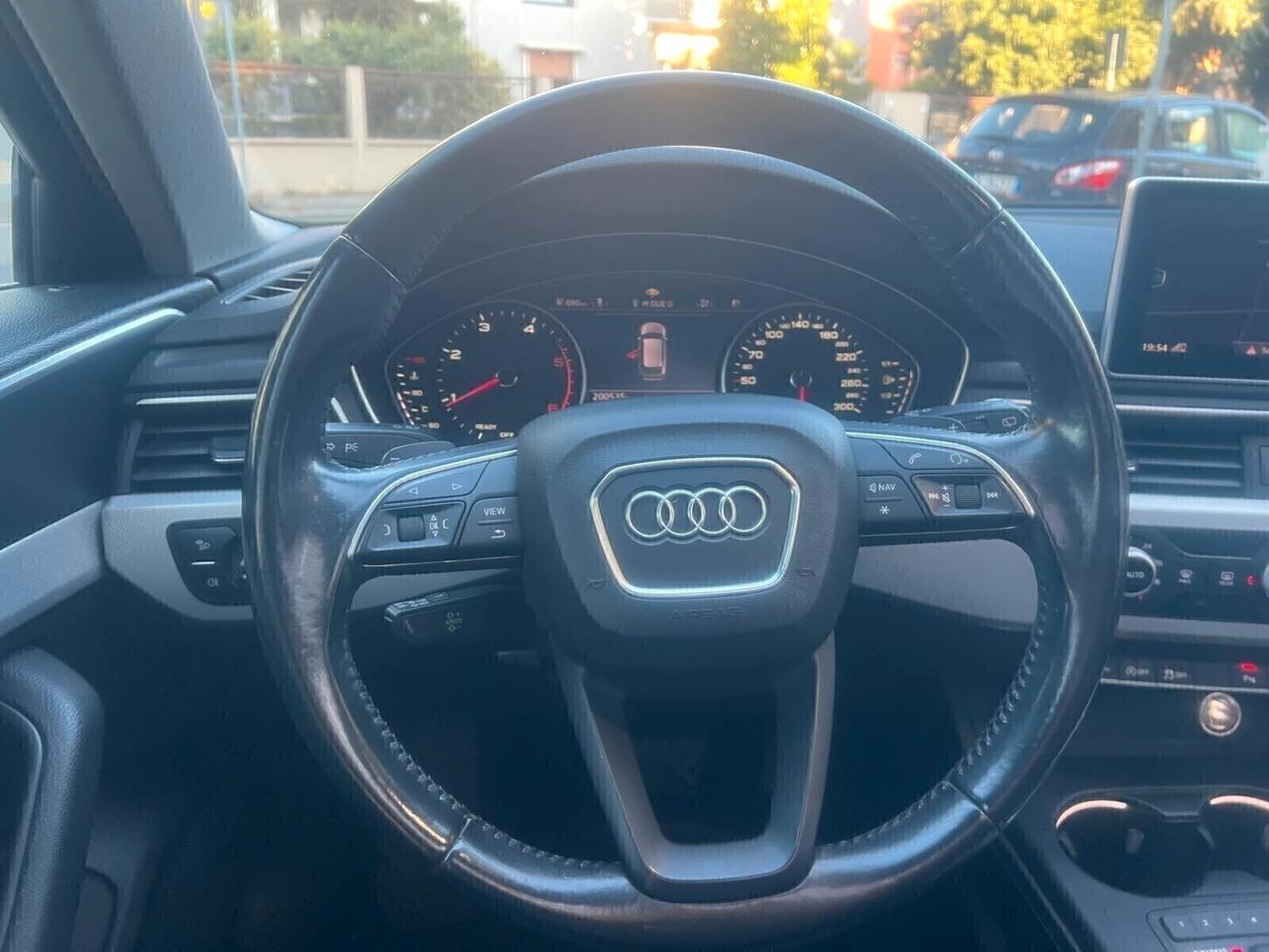 AUDI A4 AVANT 2.0 TDI 150cv ULTRA S-TRONIC BUSINESS SPORT