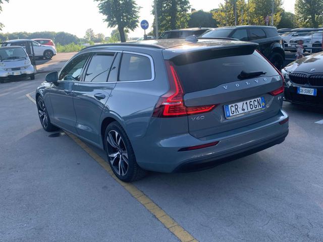 VOLVO V60 B4 automatico Essential