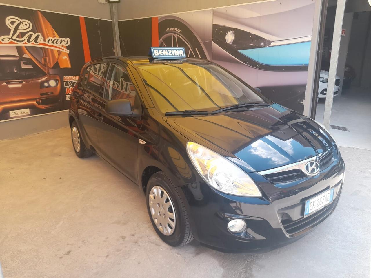 Hyundai i20 1.2cc benzina 12 mesi garanzia-2011
