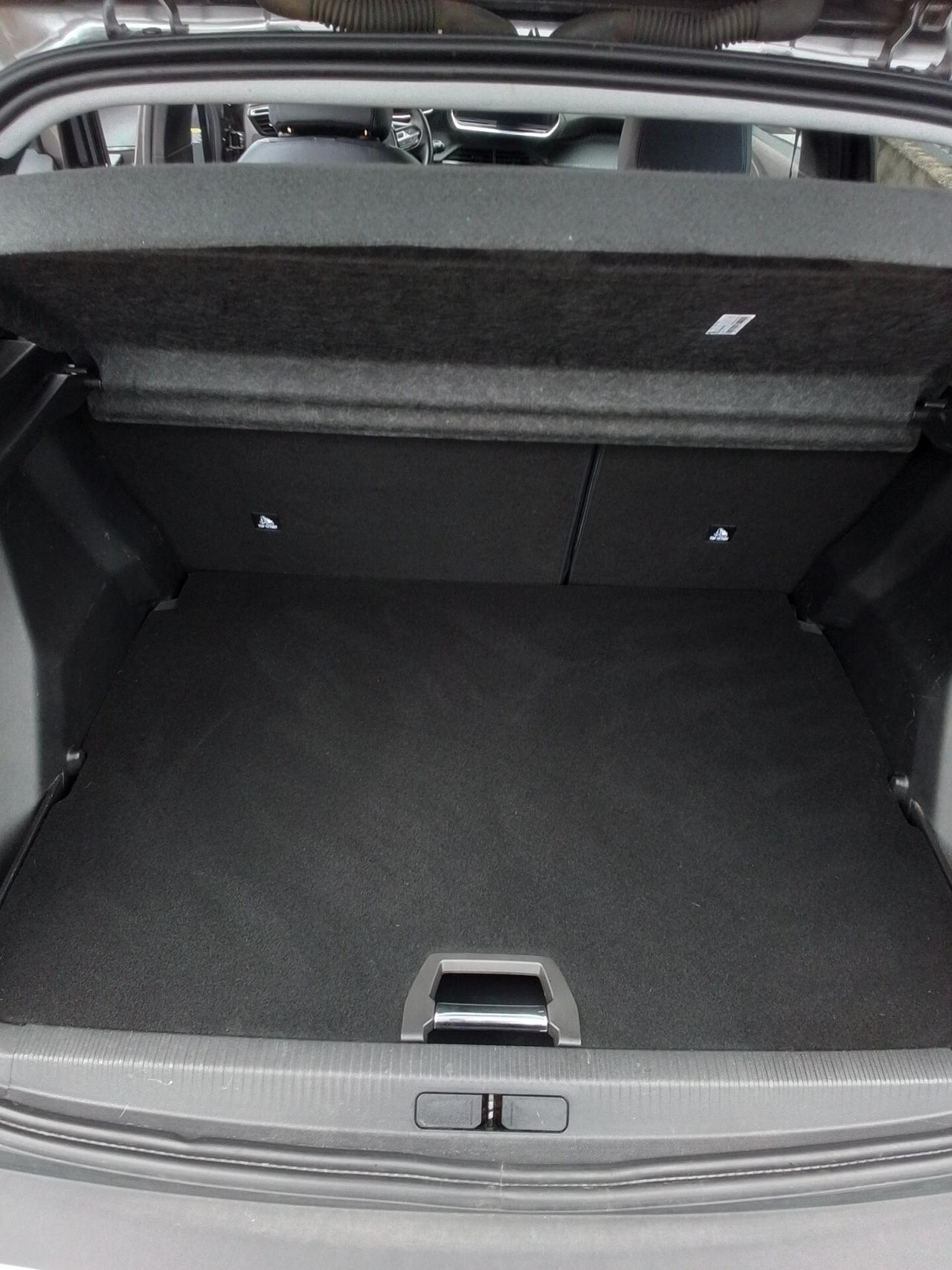 Peugeot 2008 PureTech 130 S&S Allure Navi Pack