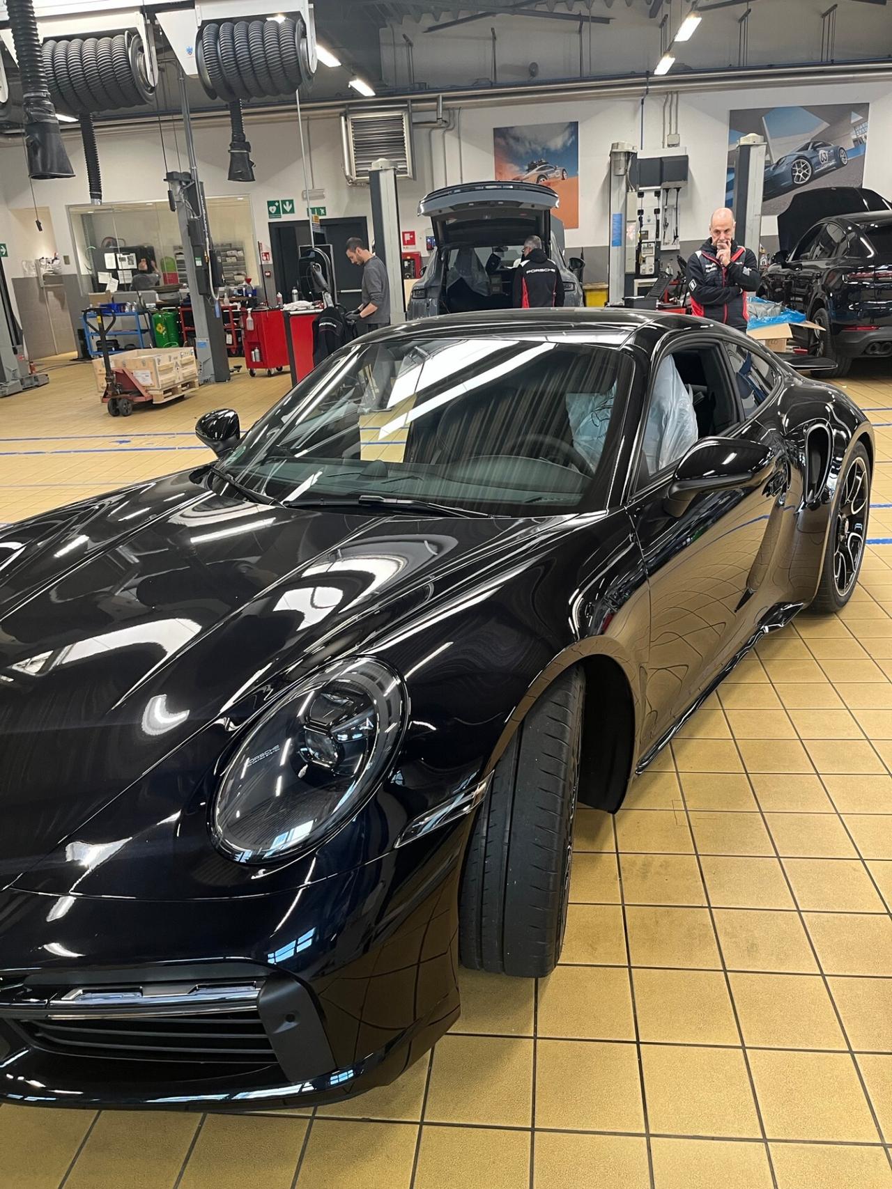 Porsche 911 992 turbo s 650 cavalli