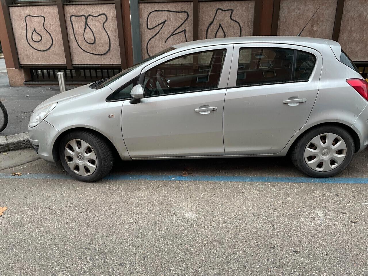 Opel Corsa 1.2 5 porte Cosmo imp.gas km 125.000