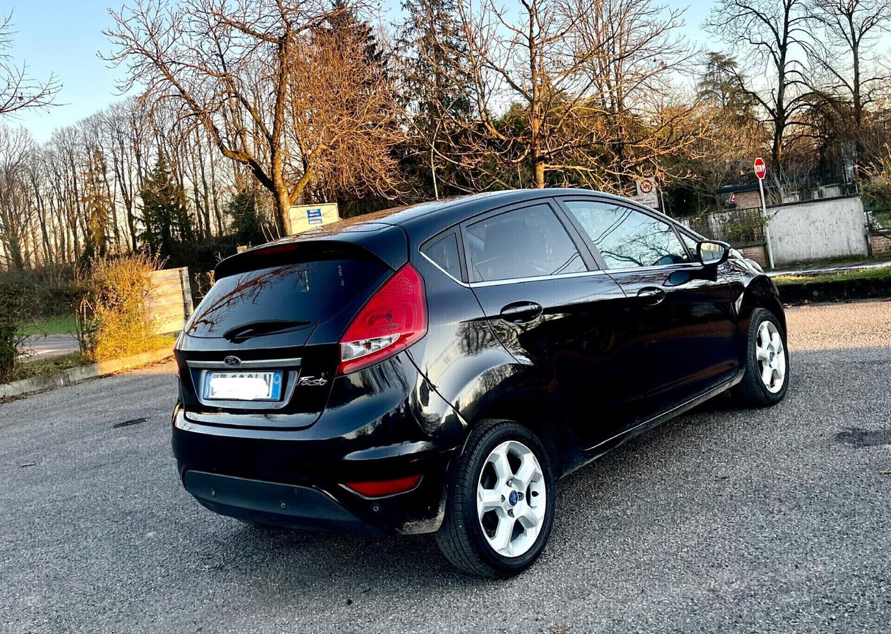 Ford Fiesta 1.4 5 porte Bz.- GPL Titanium