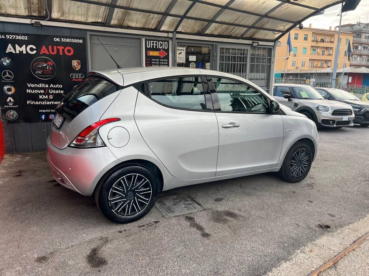 Lancia Ypsilon 1.2 69 CV 5 porte S&S Gold EURO 6 - NEOPATENTATI