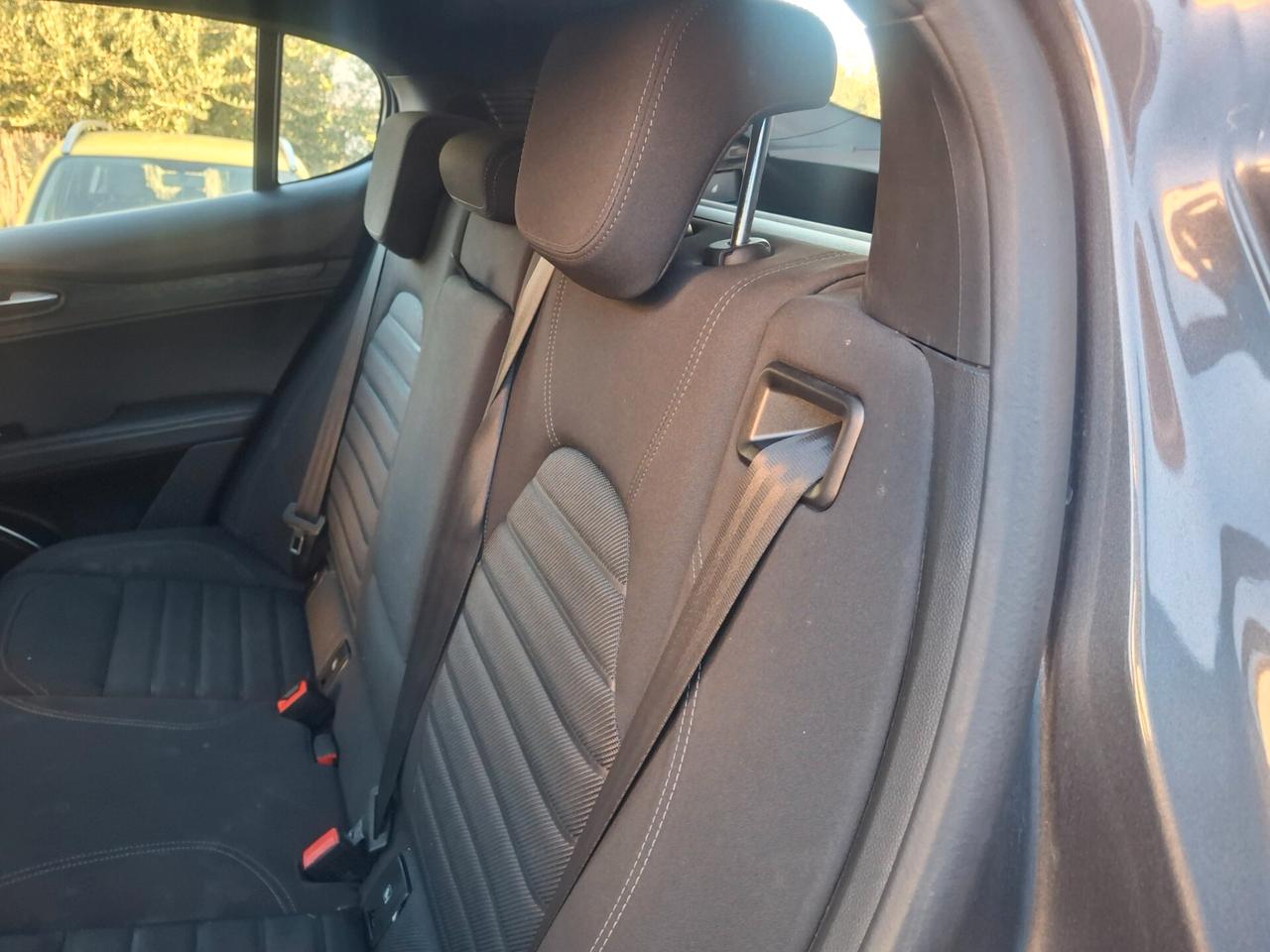 Alfa Romeo Stelvio 2.2 Turbodiesel 190 CV AT8 Q4 Business