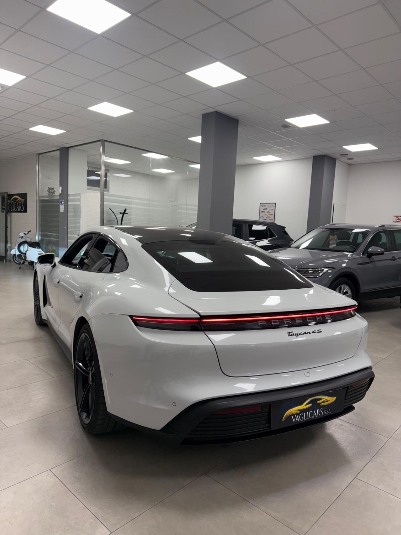 Porsche Taycan 4S