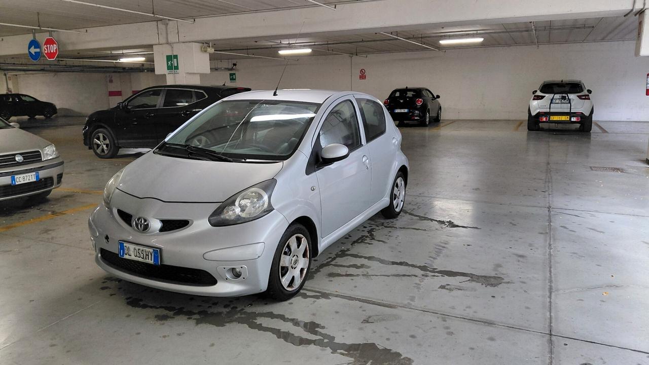 Toyota Aygo 1.0 12V VVT-i 5 porte