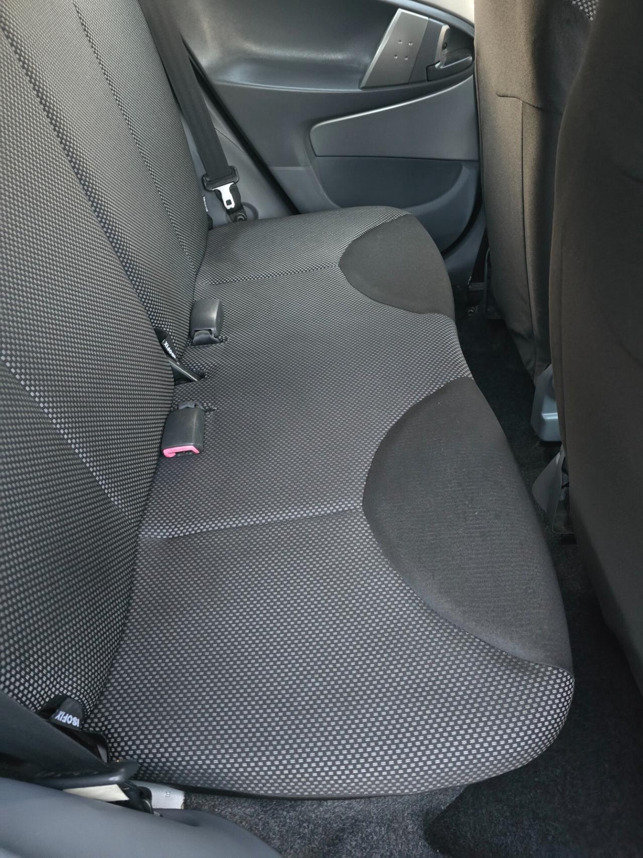 Toyota Aygo 1.0 12V VVT-i 5 porte Sol Connect MMT