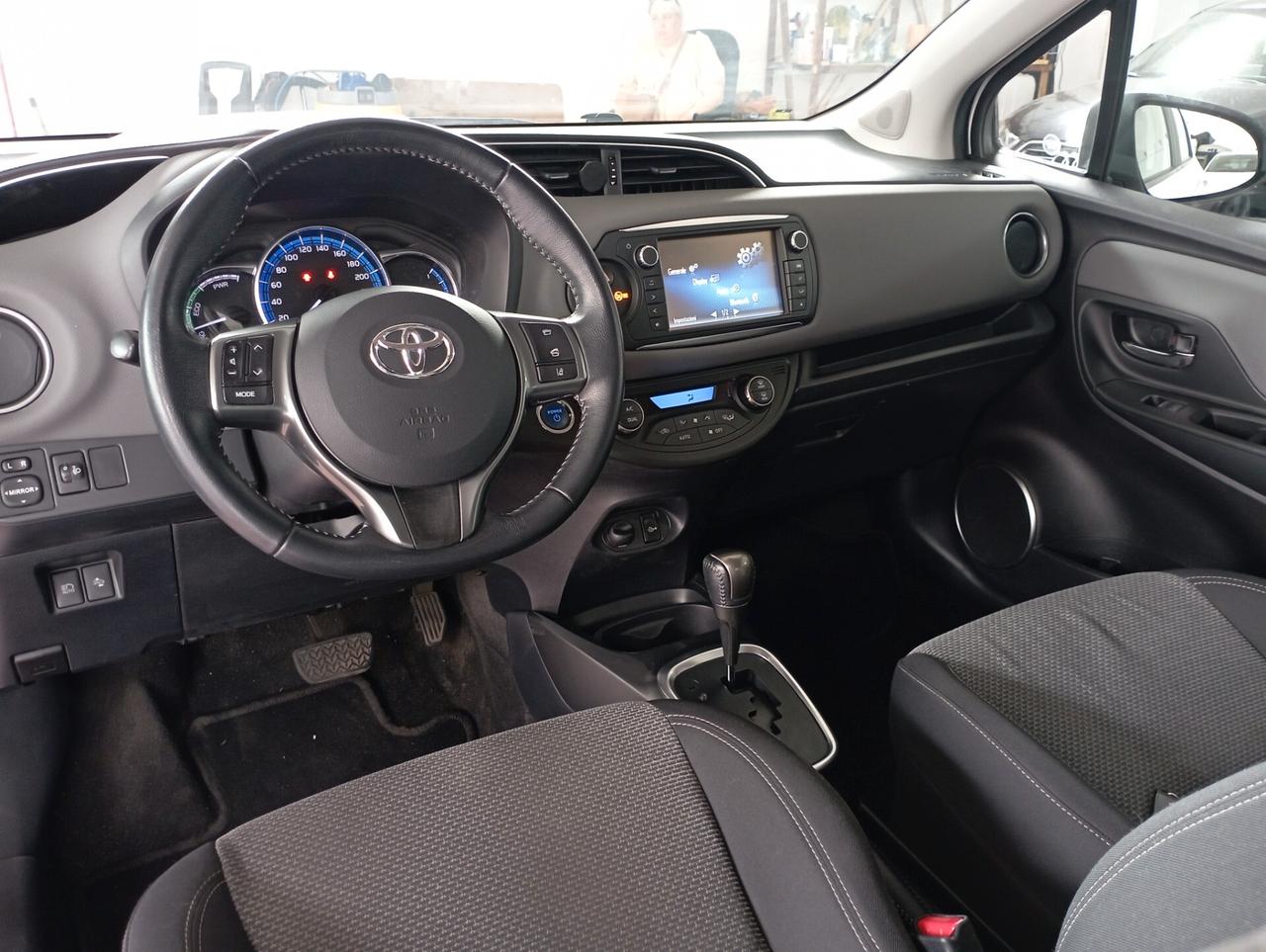 Toyota Yaris 1.5 Hybrid 5 porte Cool