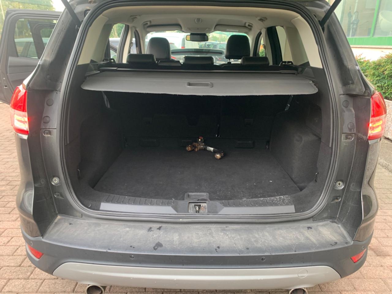 Ford Kuga 2.0 TDCI 150 CV S&S 4WD Powershift Titanium Business