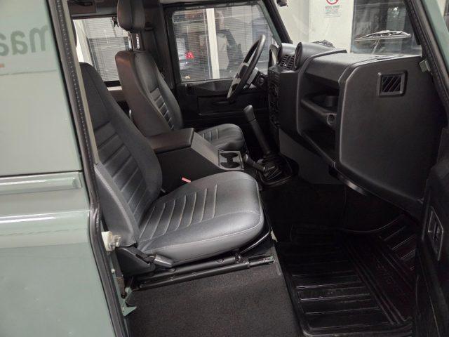 LAND ROVER Defender 90 2.4 TD4 AUTOVETTURA
