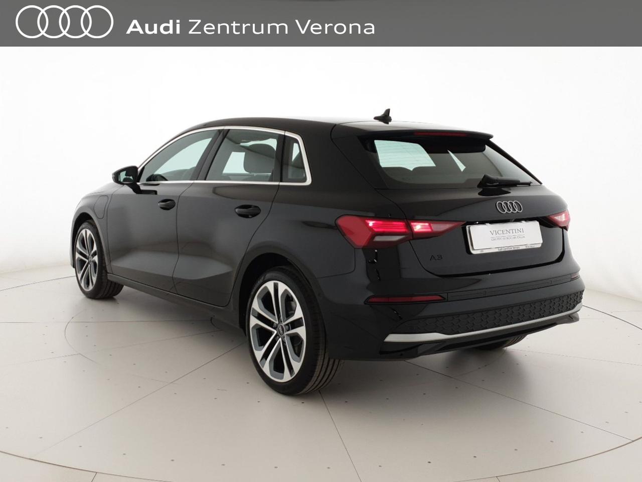 Sportback 40TFSIe 204CV S tronic Business Advanced
