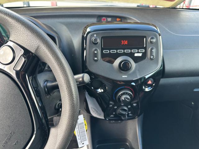 CITROEN C1 VTi 72 5 porte Shine