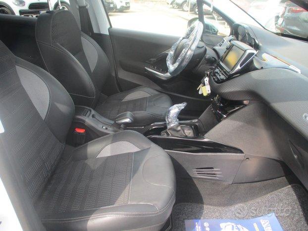 Peugeot 2008 1.2 PURETECH 110CV E6 ALLURE PACK PEL