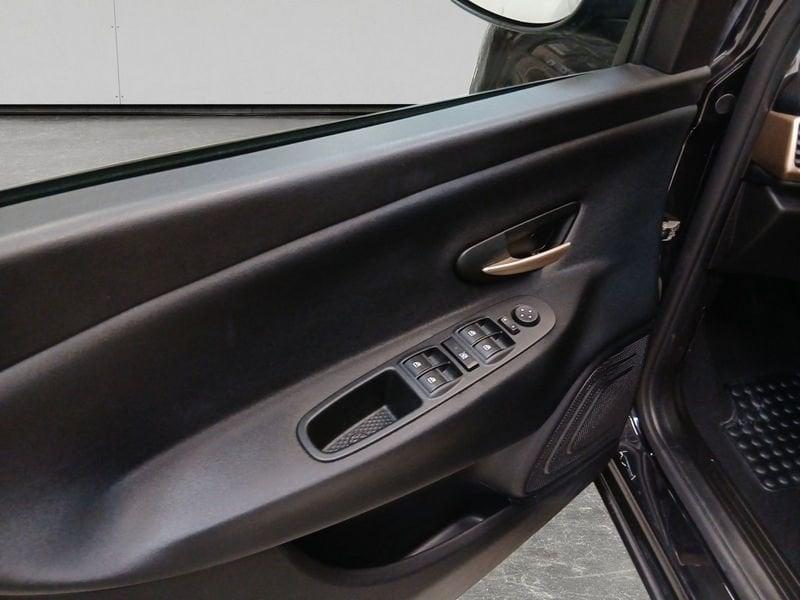 Lancia Ypsilon 1.0 firefly hybrid Alberta Ferretti s&s 70cv