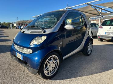 Smart 700 city-coupé pure (45 kW)