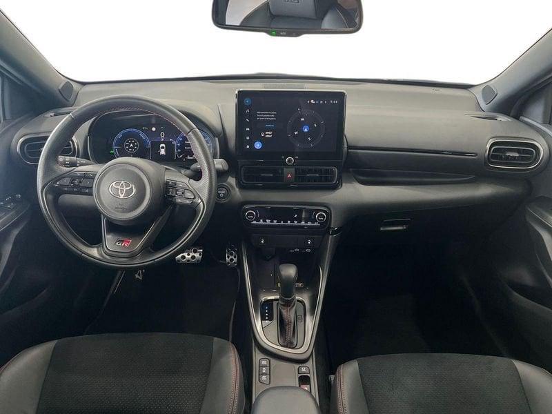Toyota Yaris Yaris 1.5h 130 GR Sport