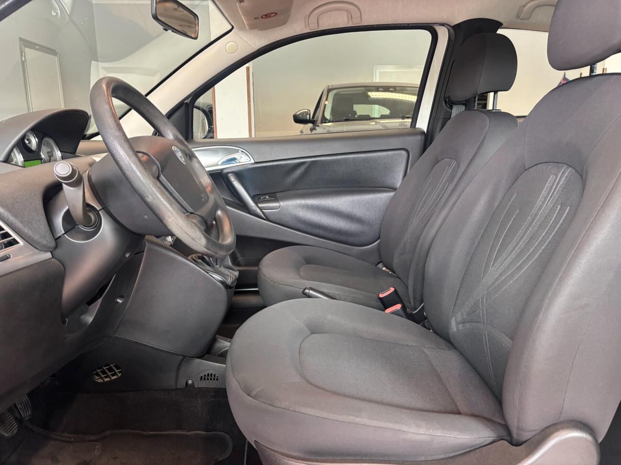 Lancia Ypsilon 1.3 mjt *PER NEOPATENTATI