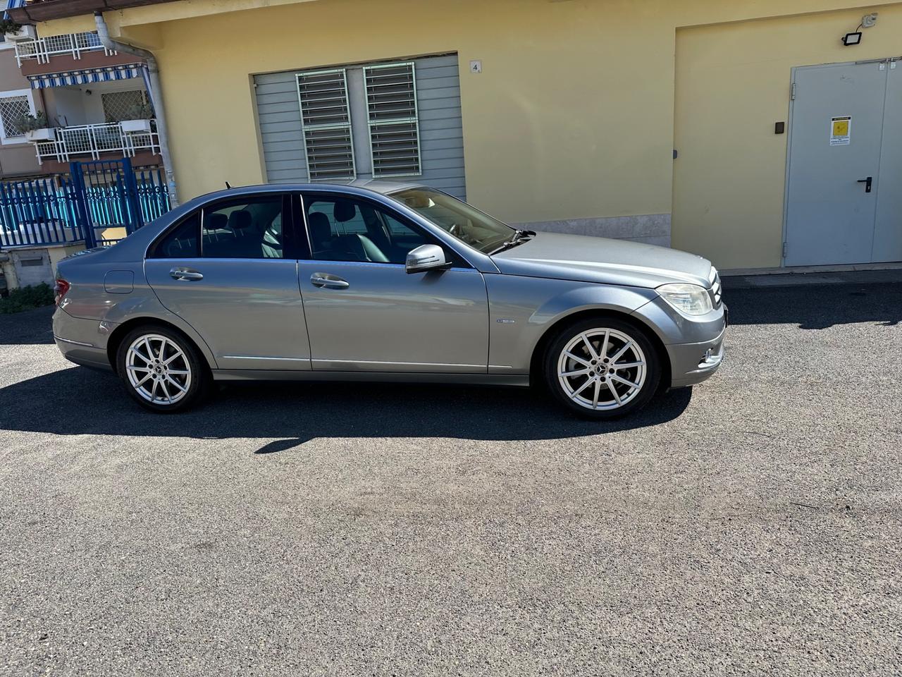 Mercedes-benz C 220 200 CDI BlueEFFICIENCY Classic