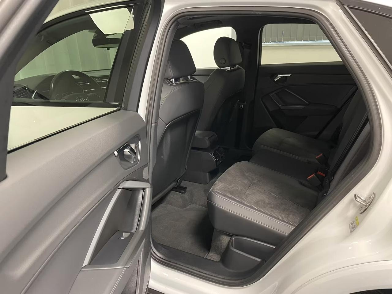 Audi Q3 SPB 40 TDI Q4 S-LINE PANO MATRIX