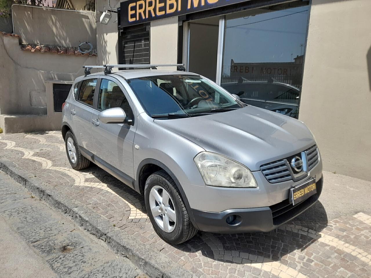 Nissan Qashqai 4X4 GANCIO TRAINO