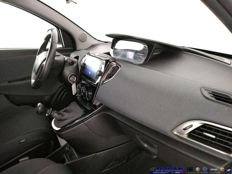 Lancia Ypsilon 1.0 FireFly 5 porte S&S Hybrid Gold