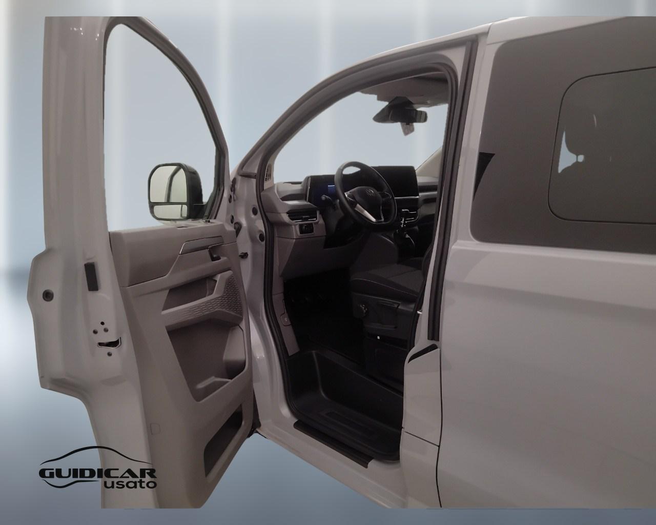 VOLKSWAGEN T7 Caravelle - T7 Caravelle 2.0 tdi 150cv Life L1
