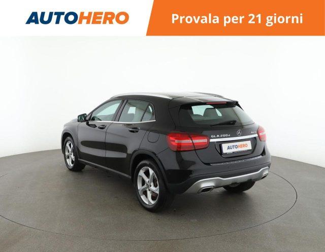 MERCEDES-BENZ GLA 200 d Automatic 4Matic Sport