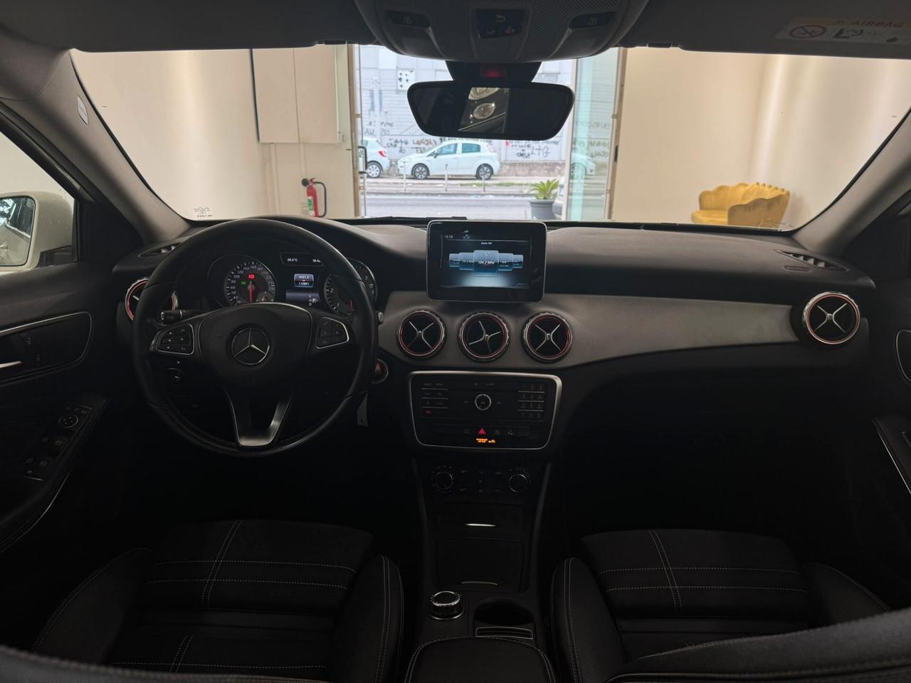 MERCEDES-BENZ GLA 200 d Automatic Premium – Soli 107.000 km – Pedane Off-Road