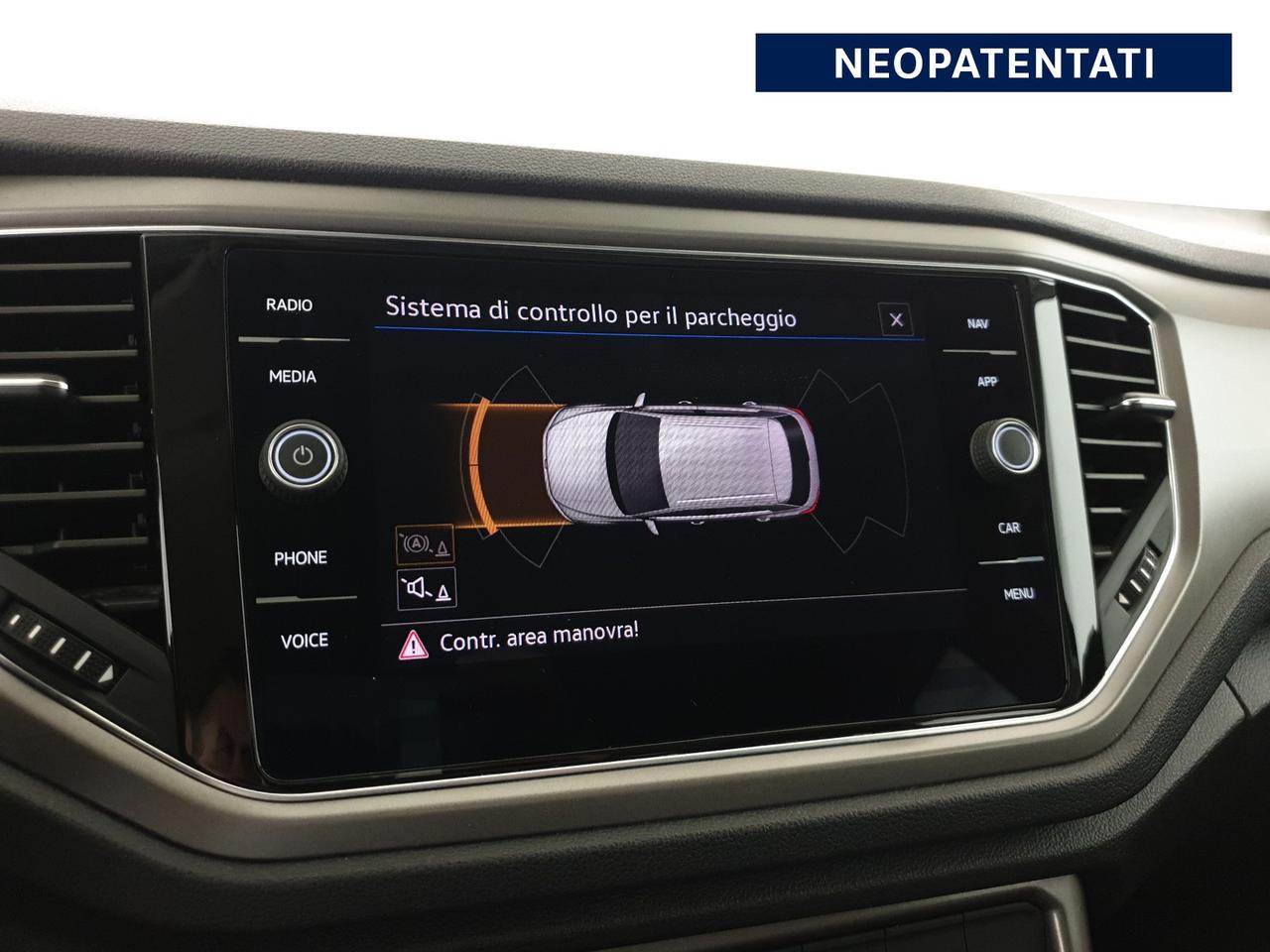 Volkswagen T-Roc 1.0 tsi business 110cv