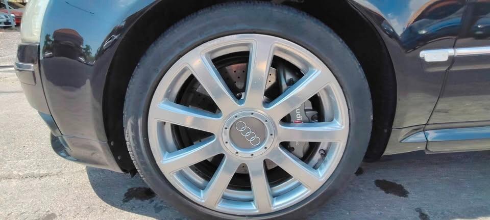 Audi S8 5.2 V10 quattro tiptronic