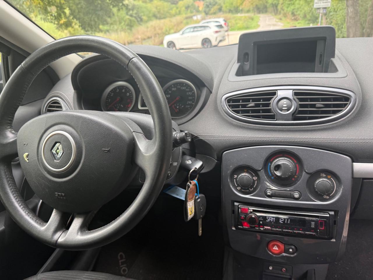 Renault Clio 1.2 16V 3 porte Luxe