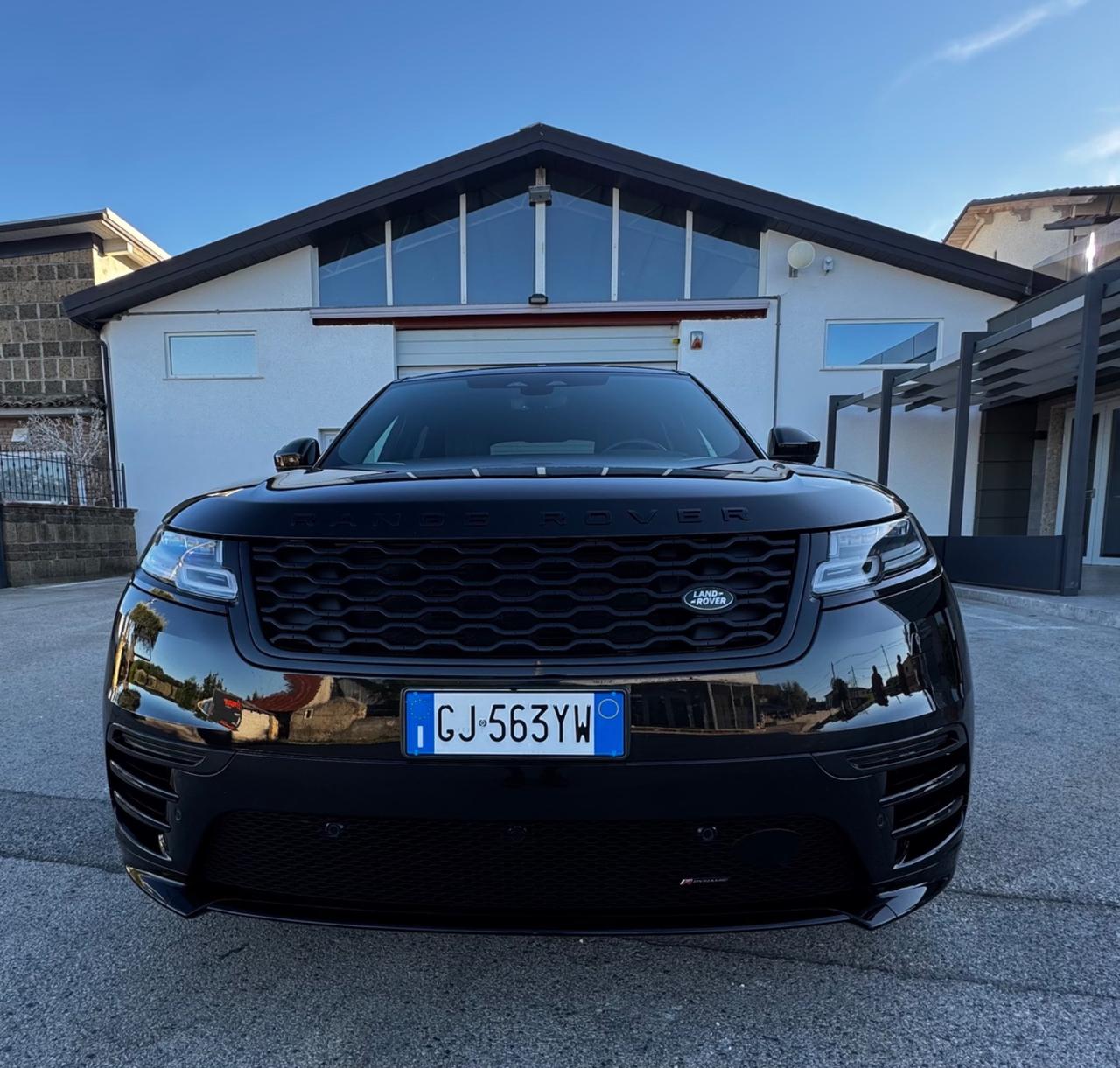 Land Rover Range Velar Total black