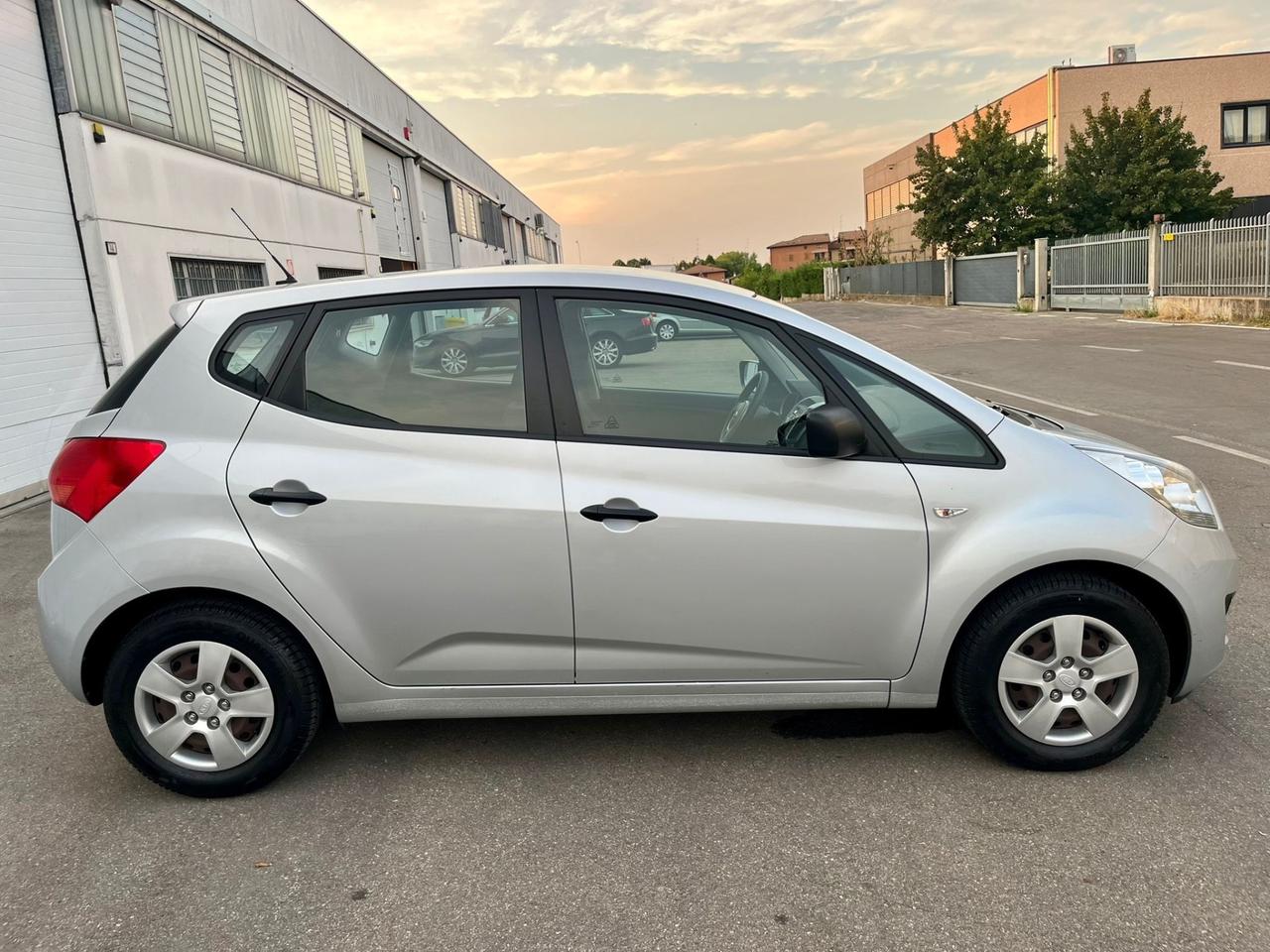 Kia Venga 1.4benz 2010 117.000km per neopatentati