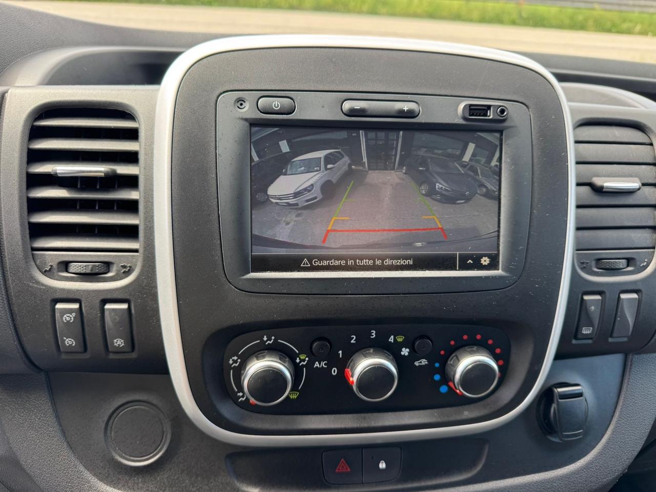 Renault Trafic T29 2.0 dCi 120CV PC-TN Furgone Ice