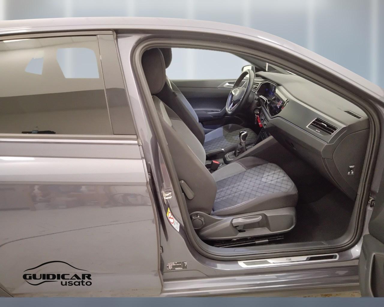 VOLKSWAGEN Polo VI 2022 - Polo 1.0 tsi R-Line 95cv