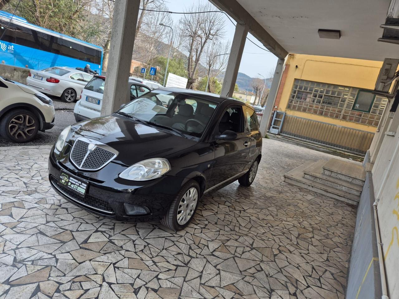 Lancia Ypsilon 1.4 Argento