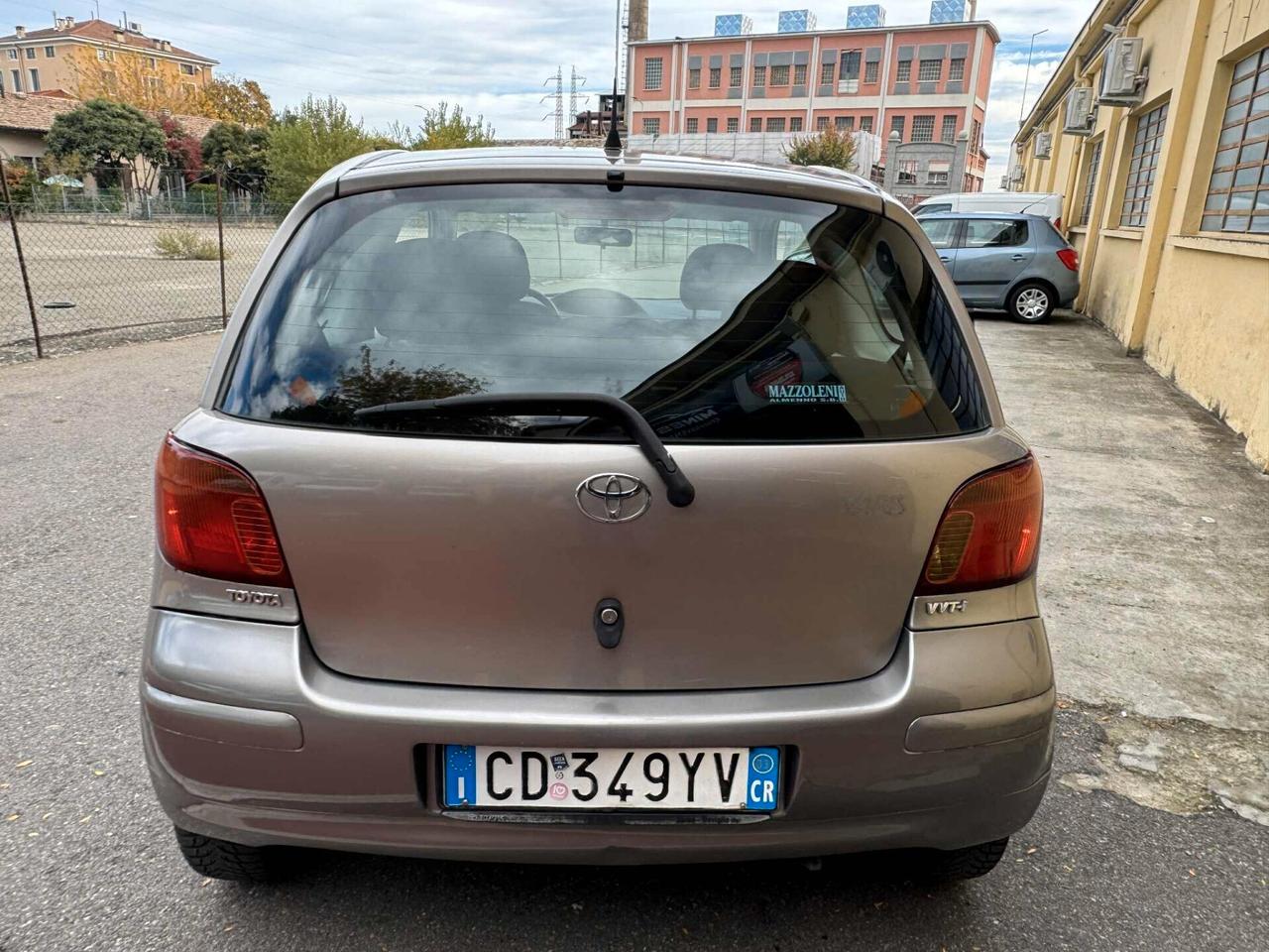 Toyota Yaris 2003 1.0 Benzina OK NEOPATENTATI