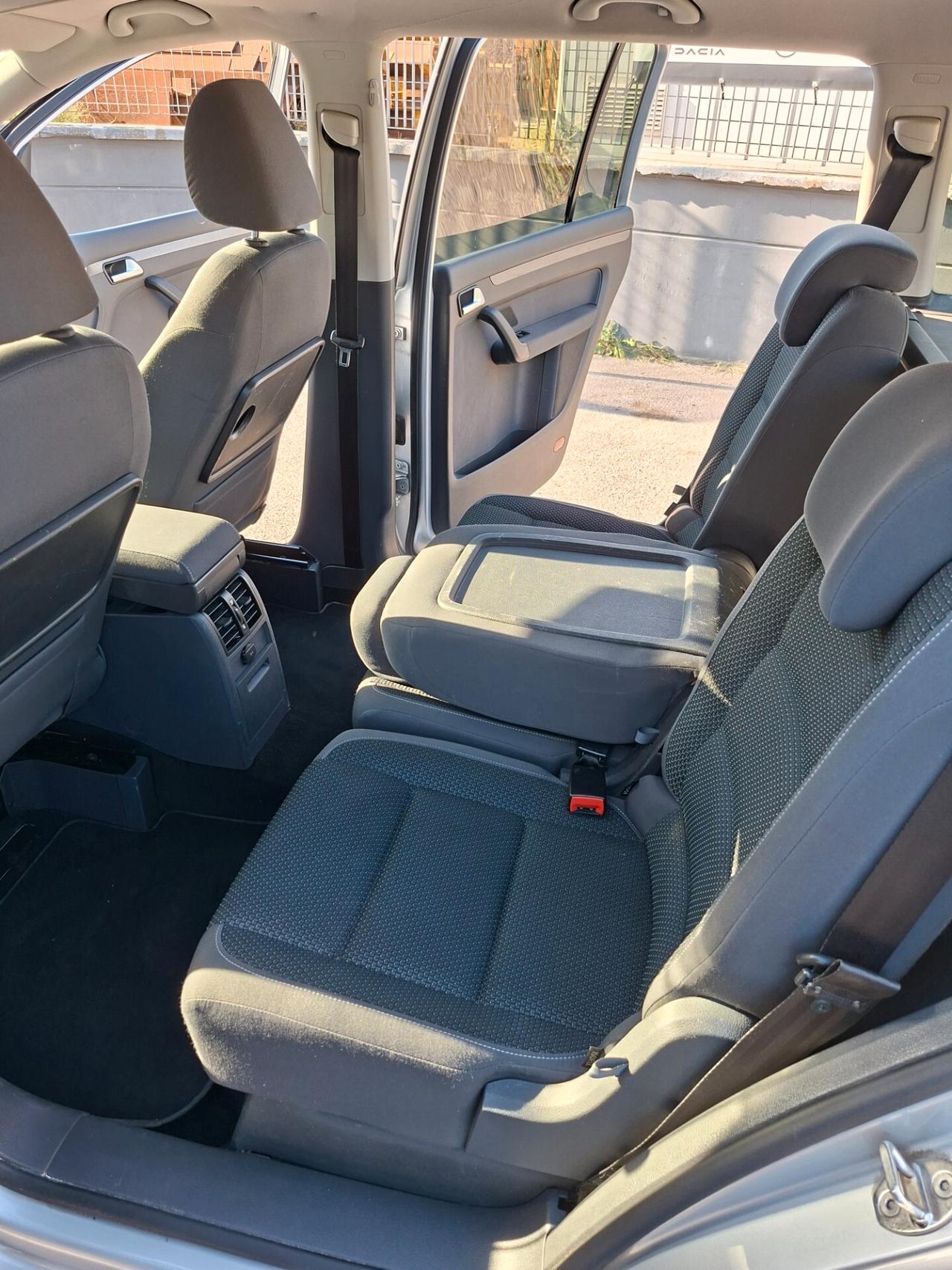 Volkswagen Touran Business 1.4 Highline EcoFuel