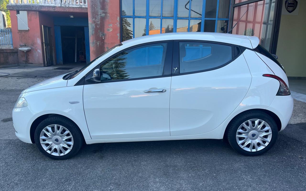 Lancia Ypsilon 1.2 69 CV 5 P Gold-km104000-