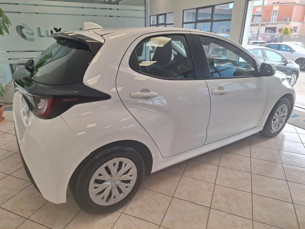 Toyota Yaris 1.5 Hybrid 5 porte Business