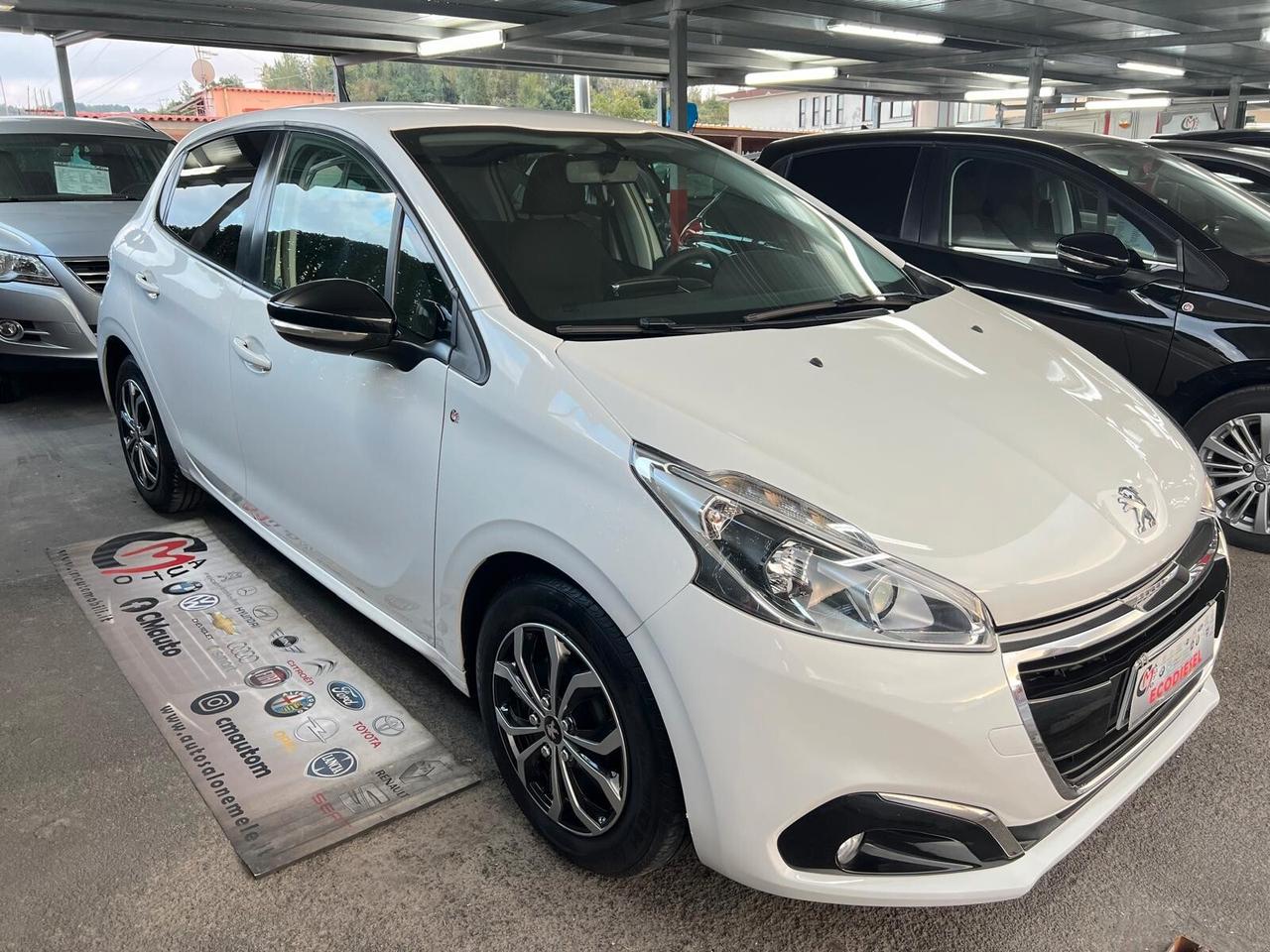 Peugeot 208 BlueHDi 75 5 porte Black Line 2018