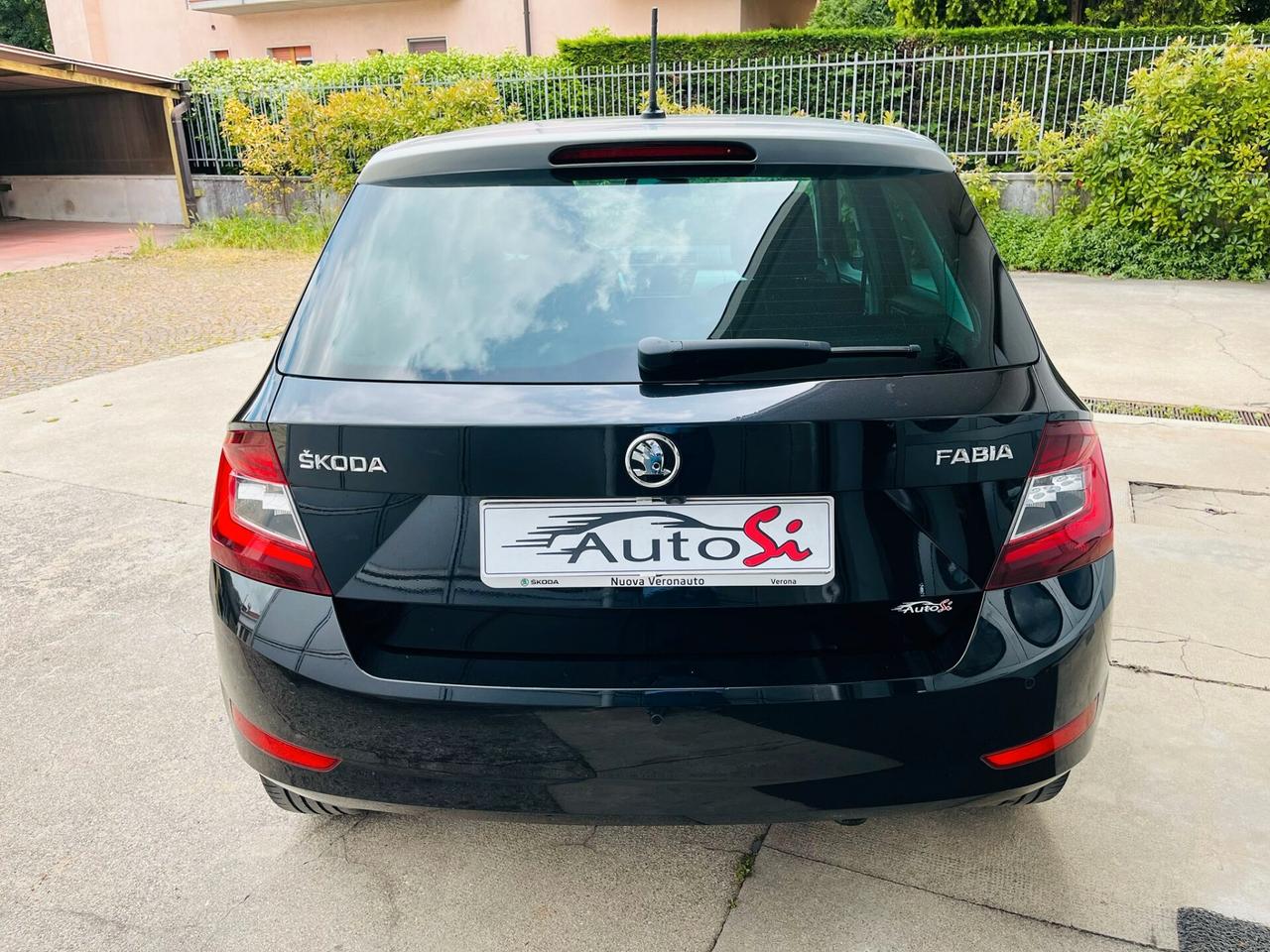 Skoda Fabia 1.0 MPI 75 CV Twin Color Nero