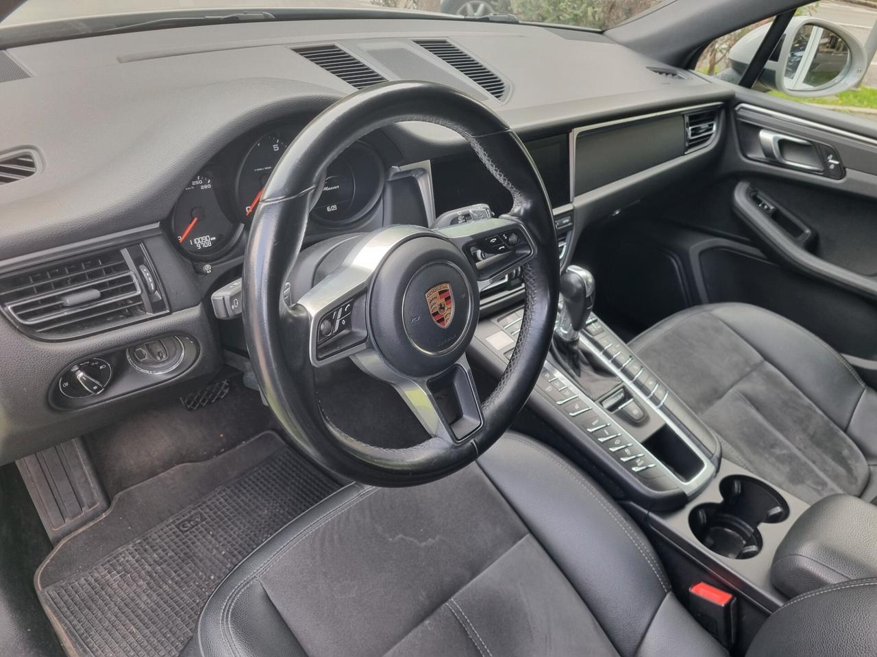 Porsche Macan 2.0 245CV TETTUCCIO APRIBILE