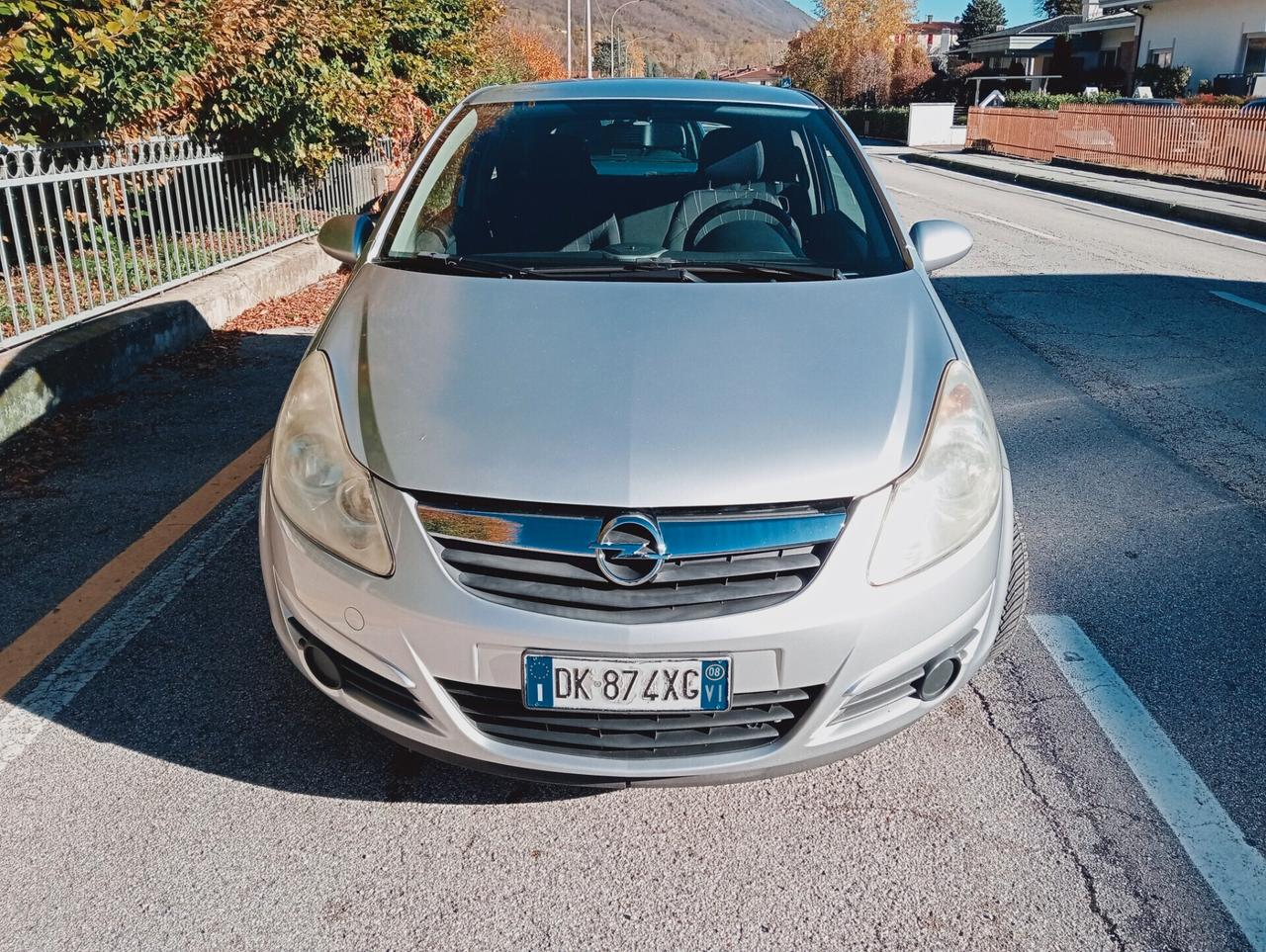 Opel Corsa 1.2 3 porte Easytronic Sport