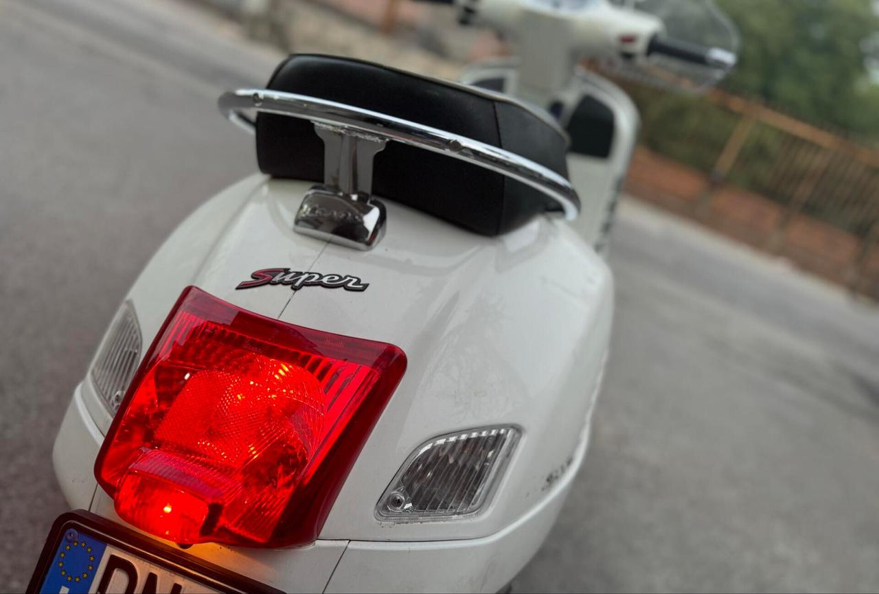 PIAGGIO VESPA 300 GT SUPER SENZA DIFETTII